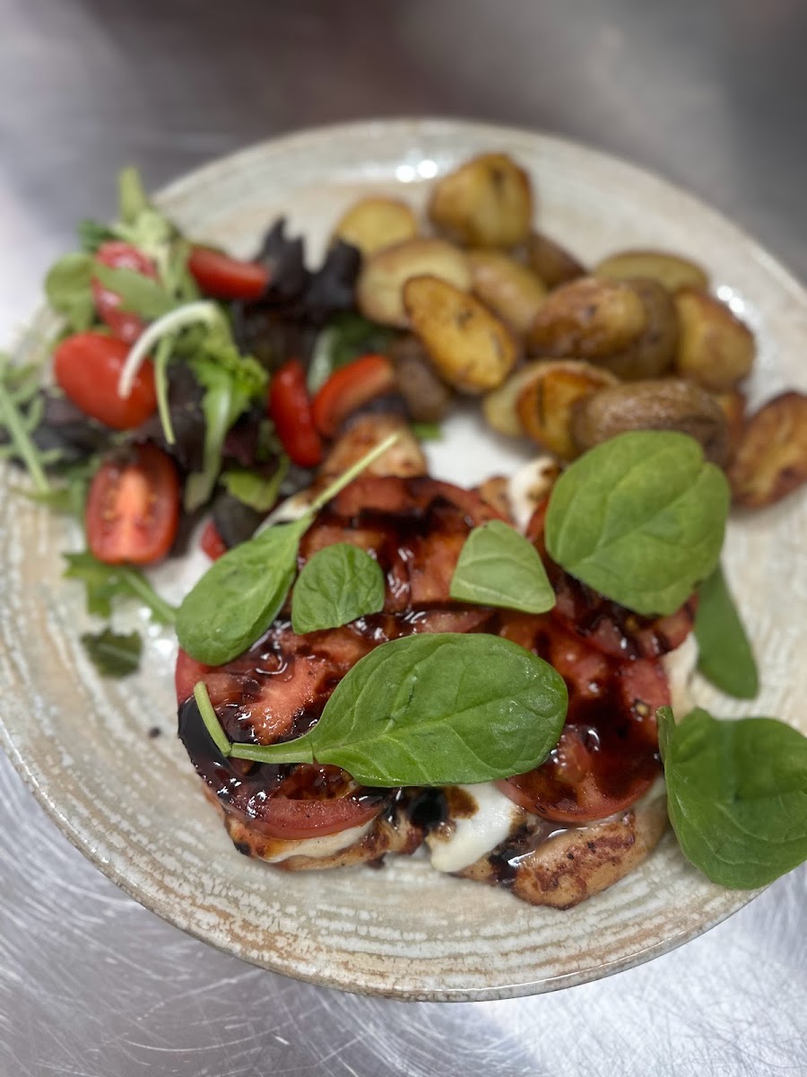 Albahaca Kitchen Bar Photos 2